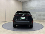 リヤ、後ろから見るとまた車の印象が変わってきますね☆☆