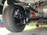 お車を安心してお乗りいただく為には、足回りの定期点検が欠かせません。サービスサポート(有償保証)では無料点検もご提供しており、安心のカーライフをお過ごしいただけるサポート体制が整っています。