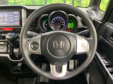 【ステアリングスイッチ】運転中、前方から目線をそらすことなく、オーディオ等の操作が可能な便利機能!安心&快適なドライブを演出してくれます♪