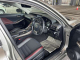 当店は中古車のプロ集団です。なにかお困りのことなどがございましたら、いつでもご相談ください。親切・丁寧をモットーに対応させて頂きます。