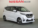 納車前に95項目の点検整備を実施します。また、ご購入から1カ月、あるいは1000kmの走行で無料点検を実施致します。