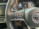 運転中のオーディオ操作は、ステアリングで行いましょう。安全運転で。