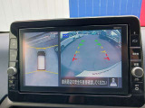 アラウンドビューモニターが装備されてるから、駐車場での車庫入れや、狭い道での走行もカメラで確認が出来るので安心。
