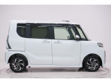 県内13店舗にて常時500台以上ダイハツ車を展示中です。見て、触って、納得のいく一台をぜひ見つけてください。