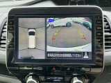 【バックカメラ】駐車時の後方を映像で確認できます