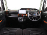 ドライバーが運転以外のことに気を遣うことなく、疲れにくく、安心・集中して運転ができる。操作パネルやシートのデザインなど細部にまでこだわっています。