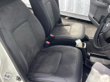 この度は、当店のお車をご覧いただきまして誠にありがとうございます。当店では全国販売・納車も行っております。県によって陸送費用は異なりますのでお気軽にお問い合わせください。
