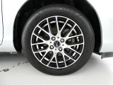 【タイヤ4本新品】・・・こちらのお車はネッツ千葉で購入時タイヤ4本交換します。消耗品ですが高価なのがこのタイヤ・・・!このクルマ、お得ですよ♪