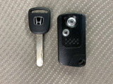 スマートキーです!ドアの施錠・解錠・エンジンの始動がスムーズで大変便利です!