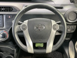 インテリアに合わせたデザインのステアリングは、運転される方のことも考え、運転しやすい形状、大きさです。是非一度、実際に触ってお確かめください。