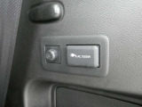 オプションの100V AC電源(1500W)が付いています。