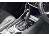 ミッションはストレート型CVTマニュアルモード付になります、CVT車ですがマニュアル感覚で運転操作ができますので運転が愉しくなります!シフトの周りにはX-MODE(ダウンヒルコントロール)等を設置!