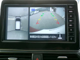 まるで上空から見下ろしているような感じで駐車が楽にできるインテリジェントアラウンドビューモニター!幅寄せが苦手な方でもサイドビューで確認することができますよ♪