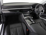 指定工場で車検までご対応可能。6ベイを完備したサービス工場を併設し、快適なAudiライフをサポートします。詳しくは0078-6002-900146中古車スタッフまで