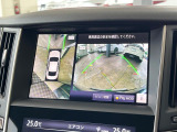 【パノラミックビューモニター】専用のカメラにより、上から見下ろしたような視点で360度クルマの周囲を確認することができます☆死角部分も確認しやすく、狭い場所での切り返しや駐車もスムーズに行えます。
