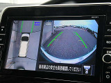 アラウンドビューモニターの映像が大画面ナビにも表示出来ますのでバックも縦列駐車にも便利です。