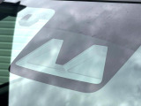【スマートアシスト】走行中に前方の車両等を認識し、衝突しそうな時は警報とブレーキで衝突回避と被害軽減をアシスト。より安全にドライブをお楽しみいただけます。