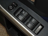 電動格納式ドアミラー・パワーウインドウを装備しています。