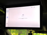 【フリップダウンモニター】大画面モニターで後席でもエンタメをお楽しみいただけます。小さなお子様にも大人気の装備です♪