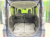 後席を格納すると、これだけの広さが!シーンに合わせたシートアレンジで、大きな荷物も積むことが出来ます♪