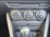 【オートエアコン】これなら車内温度を一定に保ちやすく過ごしやすいです。