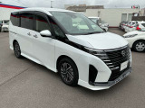 セレナ 1.4 e-POWER ハイウェイスターV 