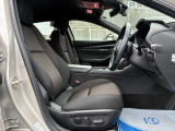 【運転席パワーシート&ドライビングポジションメモリー機能】運転手にあったシートパターン設定可能です。