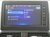 純正9インチメモリーナビです。 ラジオ、フルセグTV、Bluetoothオーディオ接続が利用可能です。