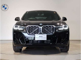 【キドニーグリル】BMWは約90年もの間、ほぼ全ての車両にひと目でBMWだと分かるこの特徴的なフロントグリルが備えられ、デザイン・アイコンとして親しまれてきました。