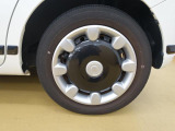 スチールホイールに純正のホイールキャップです!