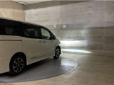 LEDヘッドランプです。十分な明るさを保ちつつも消費電力が少なく、バルブ寿命も長いのが特徴です。瞬時にMAXの光量を発揮するのもLEDならではです。