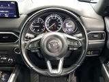 【純正革巻きステアリング】上質な革を使用することで、手にしっかり馴染みとても運転しやすいハンドルです♪