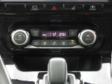 オートエアコンですので、車内を快適な空間に出来ます♪