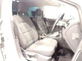 楽な姿勢で座ることが出来るので長時間の運転でも疲れにくいですし体もぶれにくいですよ。
