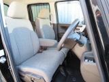 運転席の高さを変更できるので、体格に合わせた位置で運転できます!