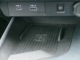 置くだけスマホ充電ができます。