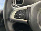 【ステアリングスイッチ】運転中に視線を前に向けたまま画面の操作できます。