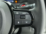 ◆アダプティブクルーズコントロール◆予め設定した車速内でクルマが自動的に加減速。前走車との適切な車間距離を維持しながら追従走行します。【LKAS】車線維持支援システムでステアリング操作を支援。