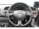 握りやすく、回しやすいステアリングは長時間の運転でも疲れを感じさせません!