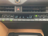 オートエアコンは温度を設定するだけで、自動で風量などを設定してくれます。運転しながら操作も必要ないので、安全性も向上します。