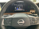 手元でナビの音量調整等が出来るのでナビの操作によるわき見運転を防止することが出来ます。