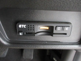 ETC付。高速道路の料金所はキャッシュレスで通過です。サービスエリア等にあるスマートインターの出入りも利用可能でとっても便利。ご納車後すぐにお使い頂けるようセットアップしてのお渡しとなります。