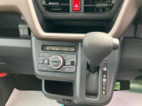 安全安心な走行のために、納車前には小さなクルマを知り尽くしたエキスパートが基本性能に関わる機能や状態を徹底的に点検しています。
