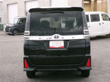 明るく広々、落ち着いた店内では、中古車のご検討・ご購入のほか、携帯電話(au)の購入等、様々なご相談に幅広く応えていきます♪