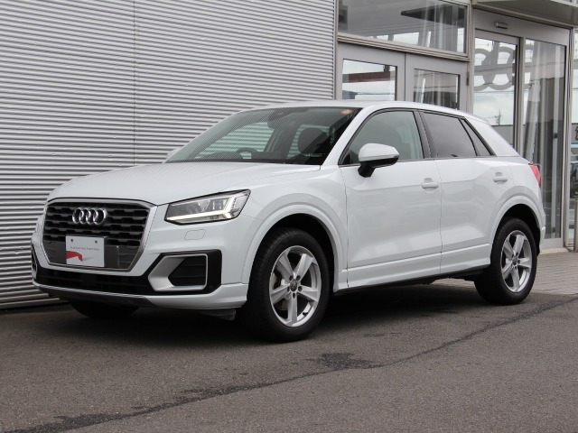 Q2 1.0 TFSI スポーツ