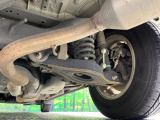 お車を安心してお乗りいただく為には、足回りの定期点検が欠かせません。サービスサポート(有償保証)では無料点検もご提供しており、安心のカーライフをお過ごしいただけるサポート体制が整っています。