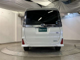 バックカメラが付いているので後方確認が非常にしやすいです。今や運転初心者も熟練者も必須装備!ついていて損はないですね♪