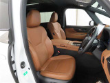 長時間の運転でも疲れにくいシートです。