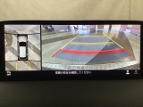 狭い場所での駐車やすれ違いなどでより的確な運転操作に役立つ360&deg;ビューモニターが装備されています。