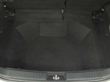 ラゲージルームには床下収納があります!! 荷物が意外とたっぷり入ります(^^♪